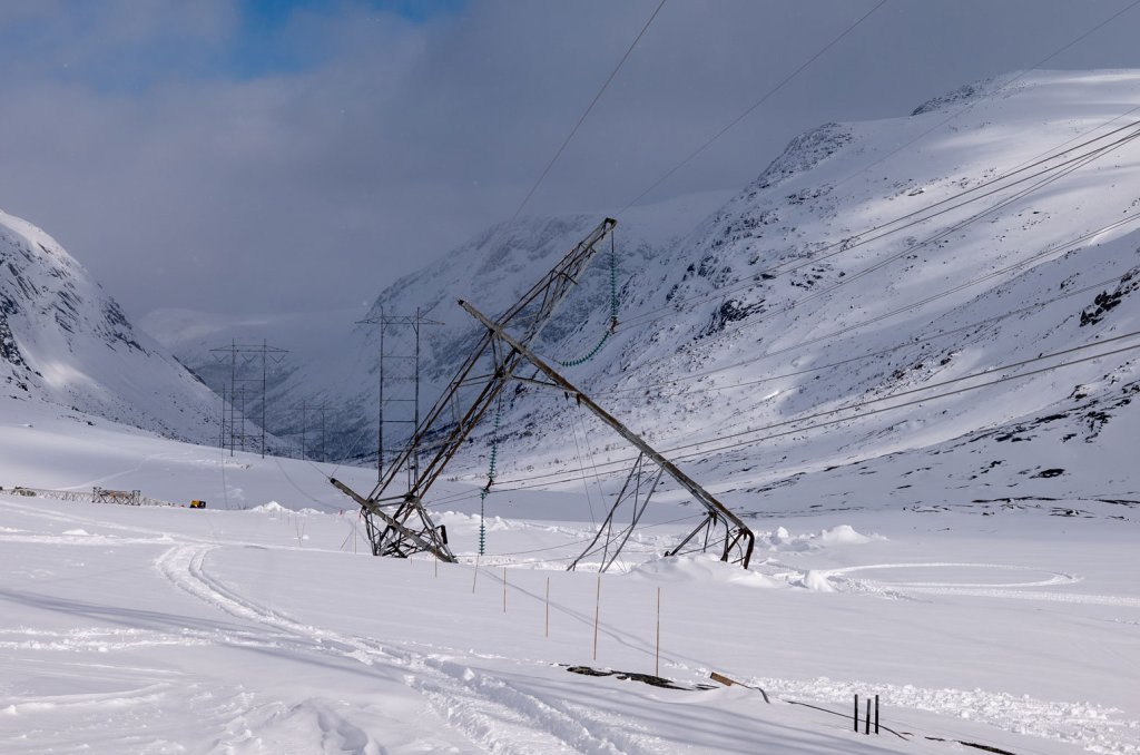 En veltet strømmast