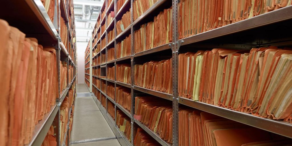 Kunstig intelligens for ekstrahering av metadata fra dokumenter