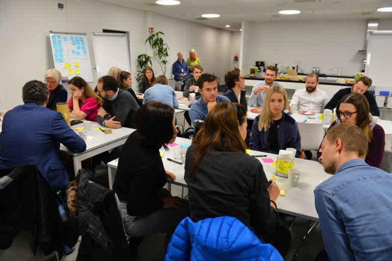 Det var en engasjert gjeng fra Econa som møtte opp på frokostseminar på Bouvetkontoret i Bergen